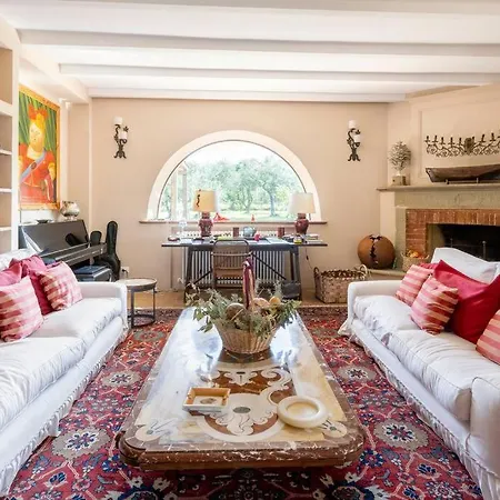 Bruno Montepulciano Villa Nottola