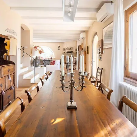 Bruno Montepulciano Villa