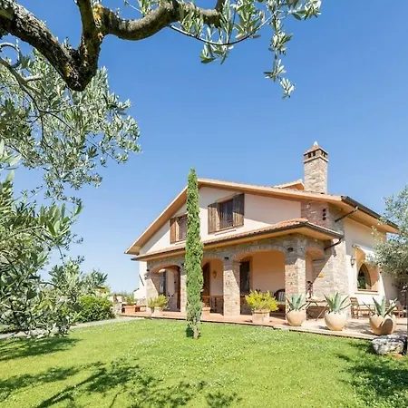 Bruno Montepulciano Villa *